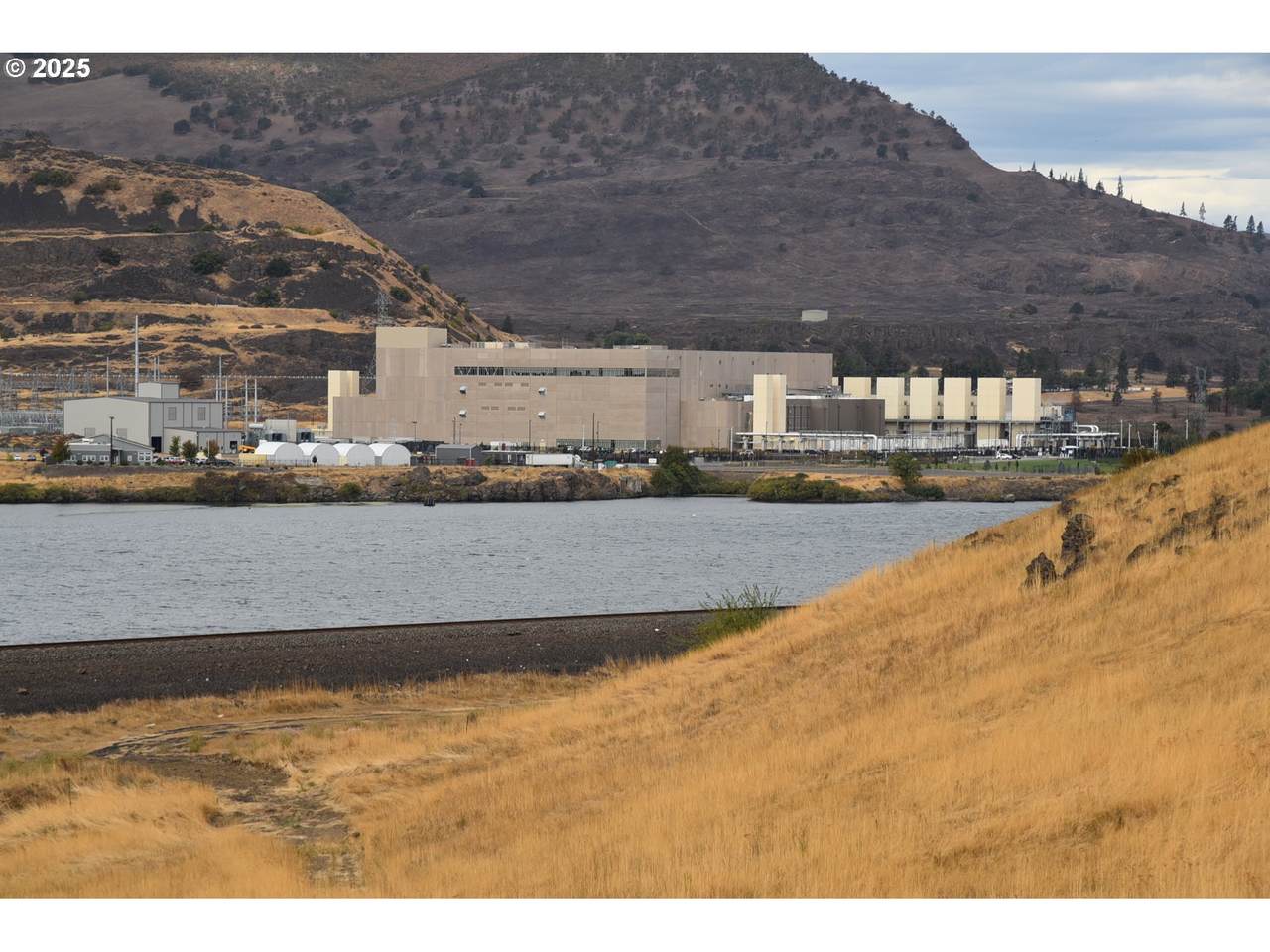 715 Garden Ln - Photo 1