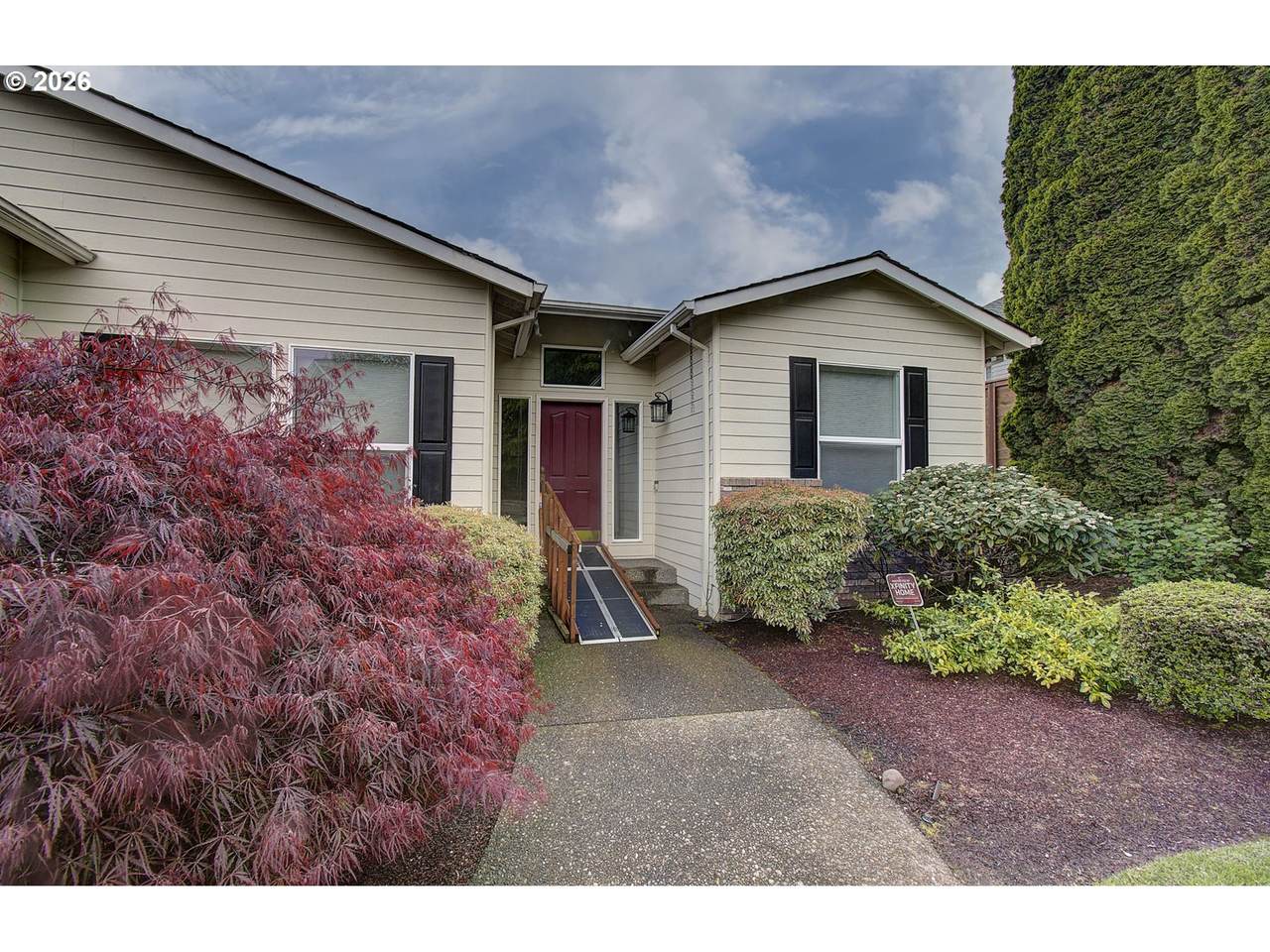 https://bt-photos.global.ssl.fastly.net/portland/1280_boomver_1_580775139-2.jpg