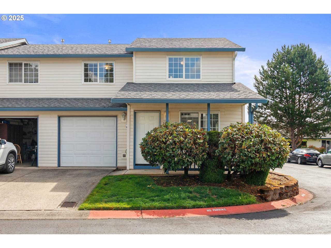 2401 77TH Ave - Photo 1