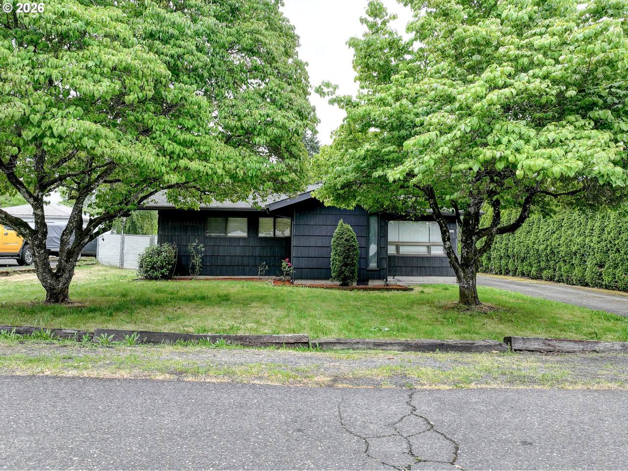 124 143RD Ave - Photo 1