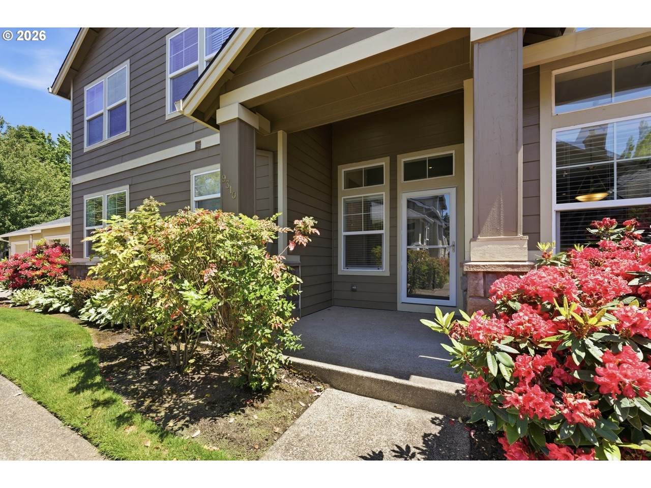 https://bt-photos.global.ssl.fastly.net/portland/1280_boomver_1_582773870-2.jpg