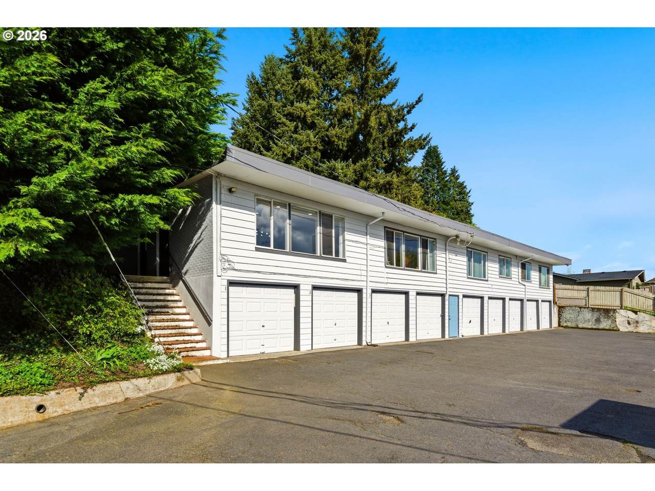 2102 Kelly Dr - Photo 1