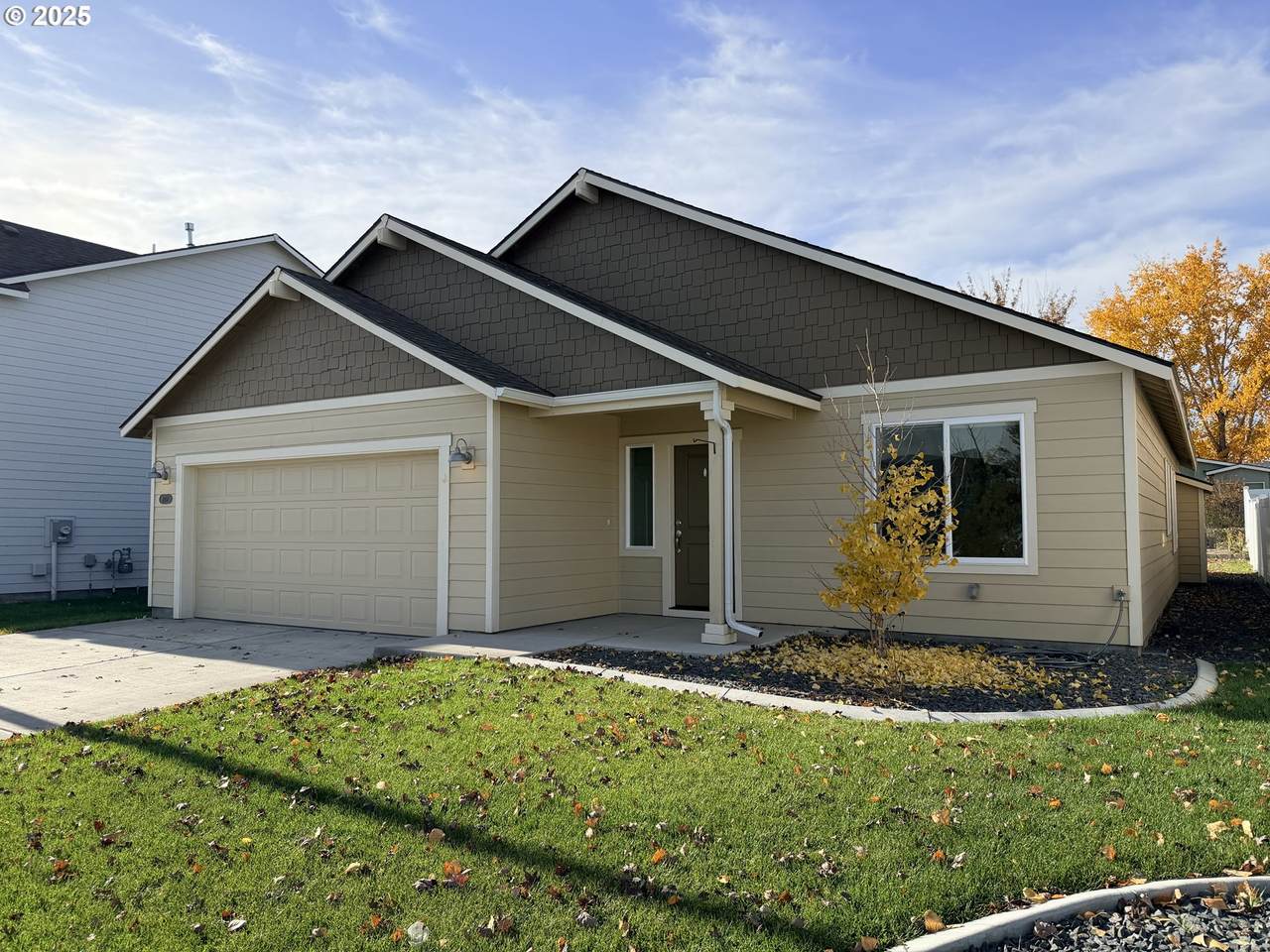 2457 5TH St - Photo 1