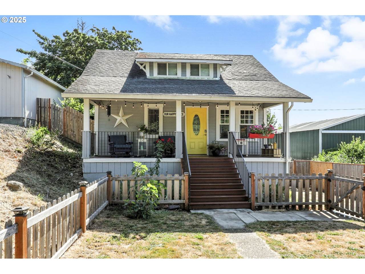 872 Weed Ave - Photo 1