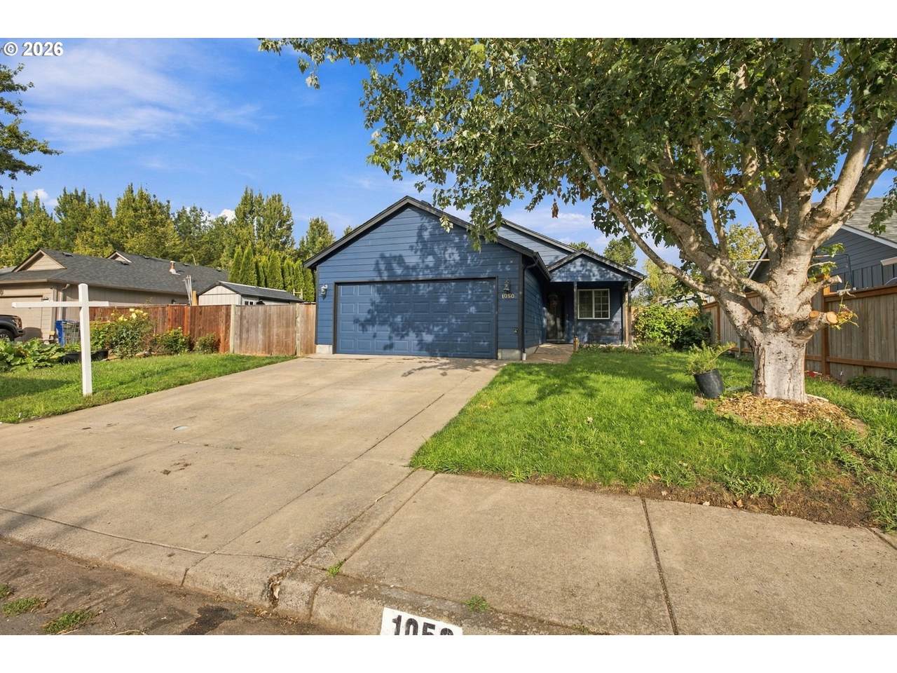 1050 Yew St - Photo 1