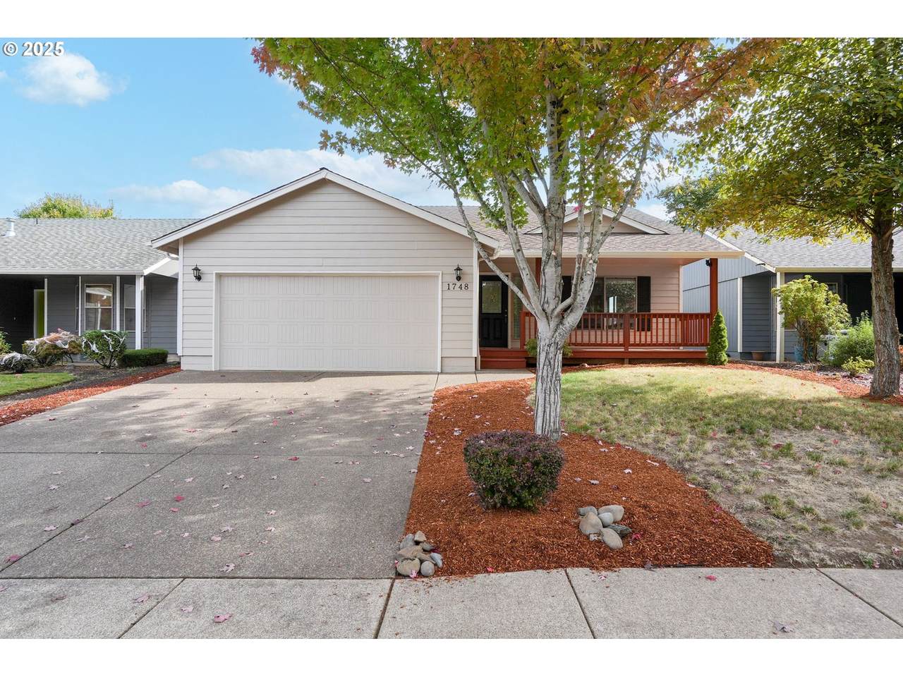 1748 Salmon River St - Photo 1