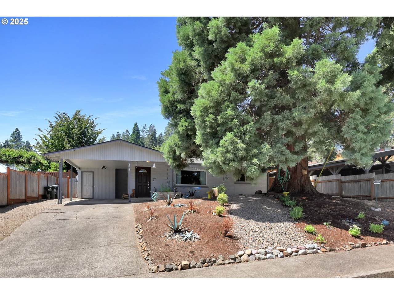 4588 Hillside Dr - Photo 1