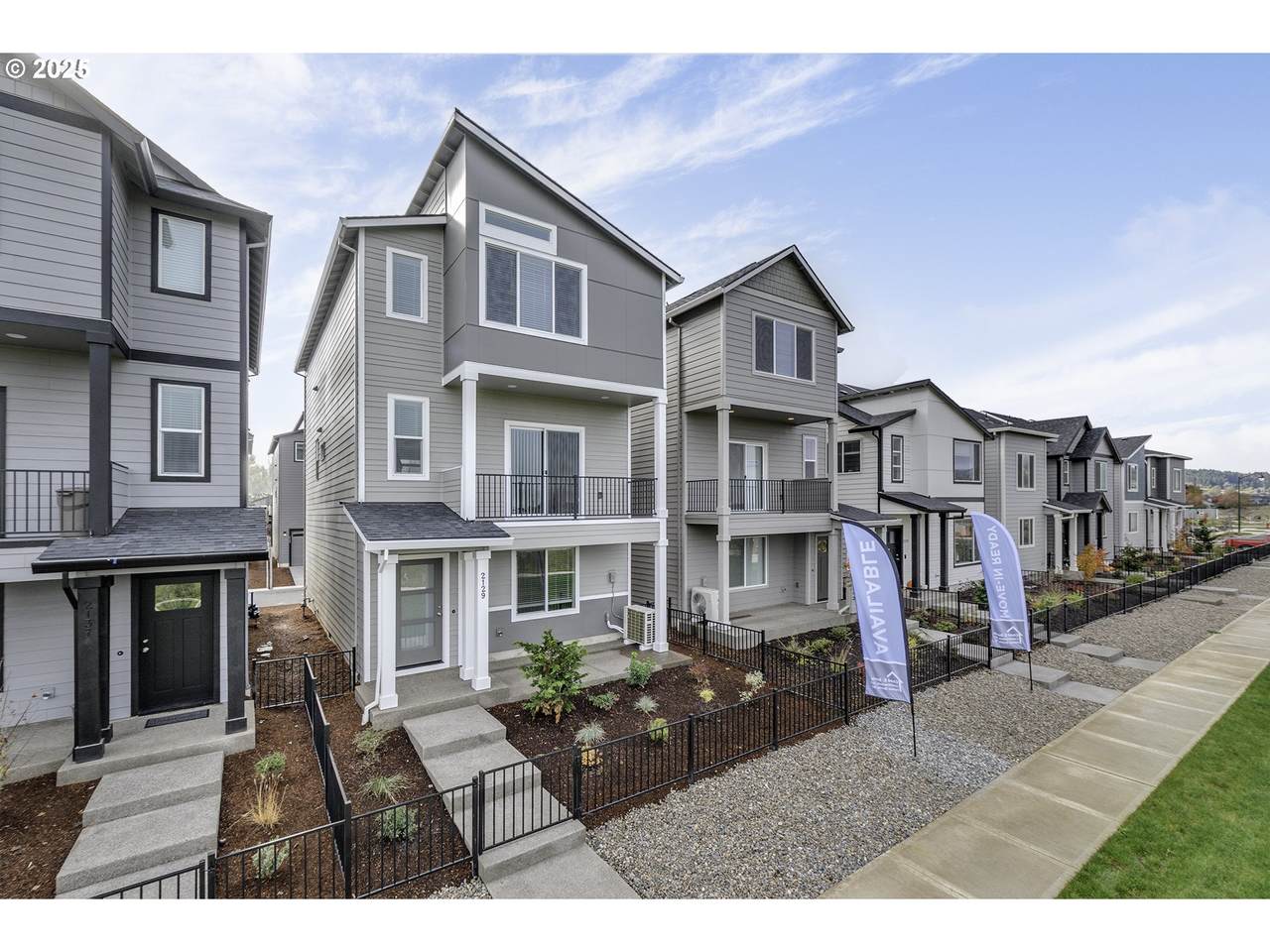 2129 Colby Ln - Photo 1