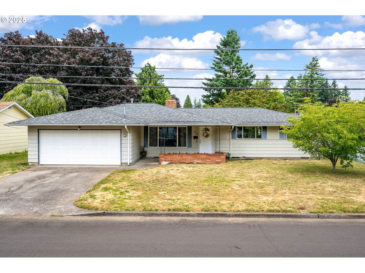 1505 4TH St - Photo 1