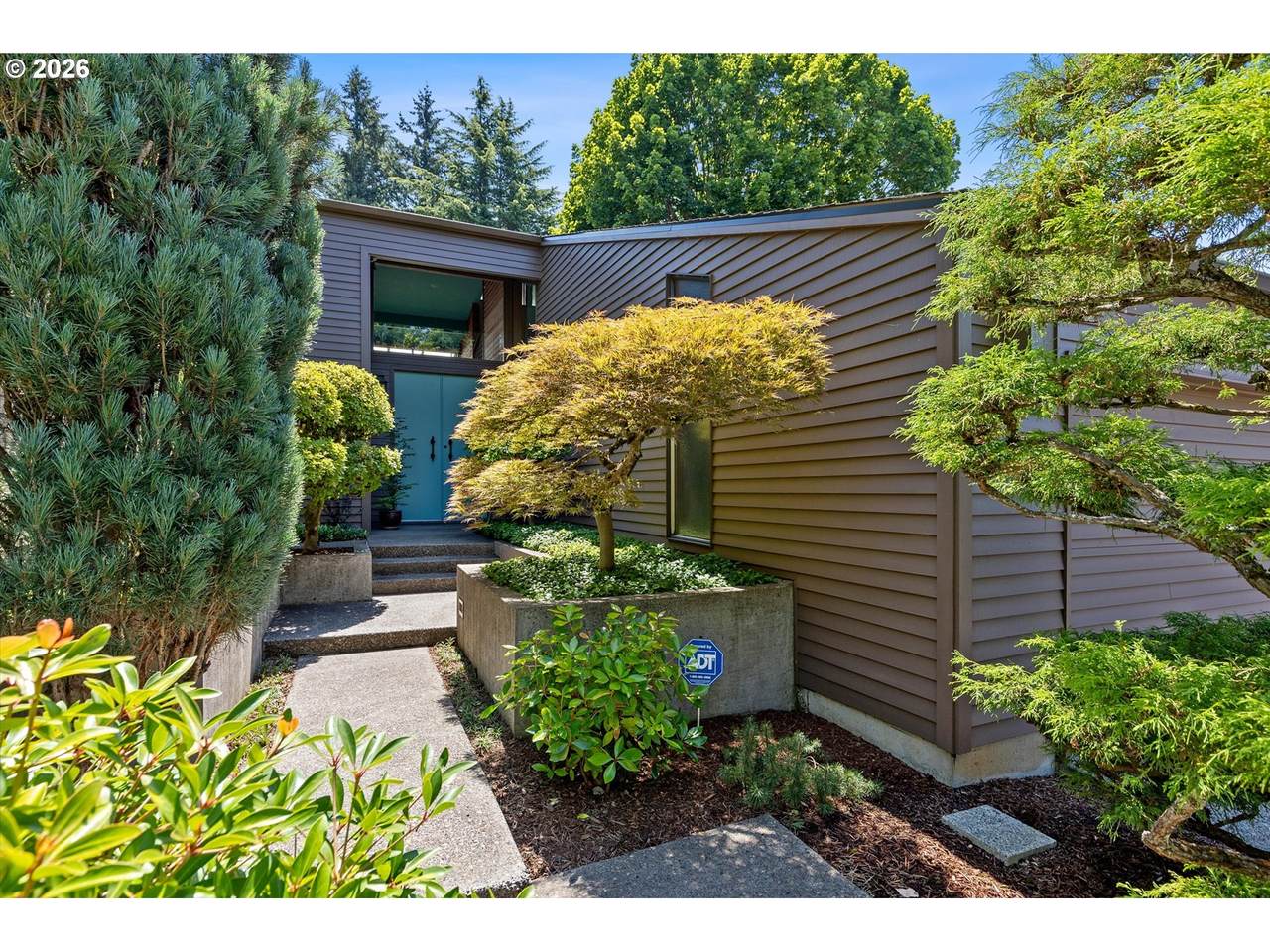 https://bt-photos.global.ssl.fastly.net/portland/1280_boomver_1_590847040-2.jpg