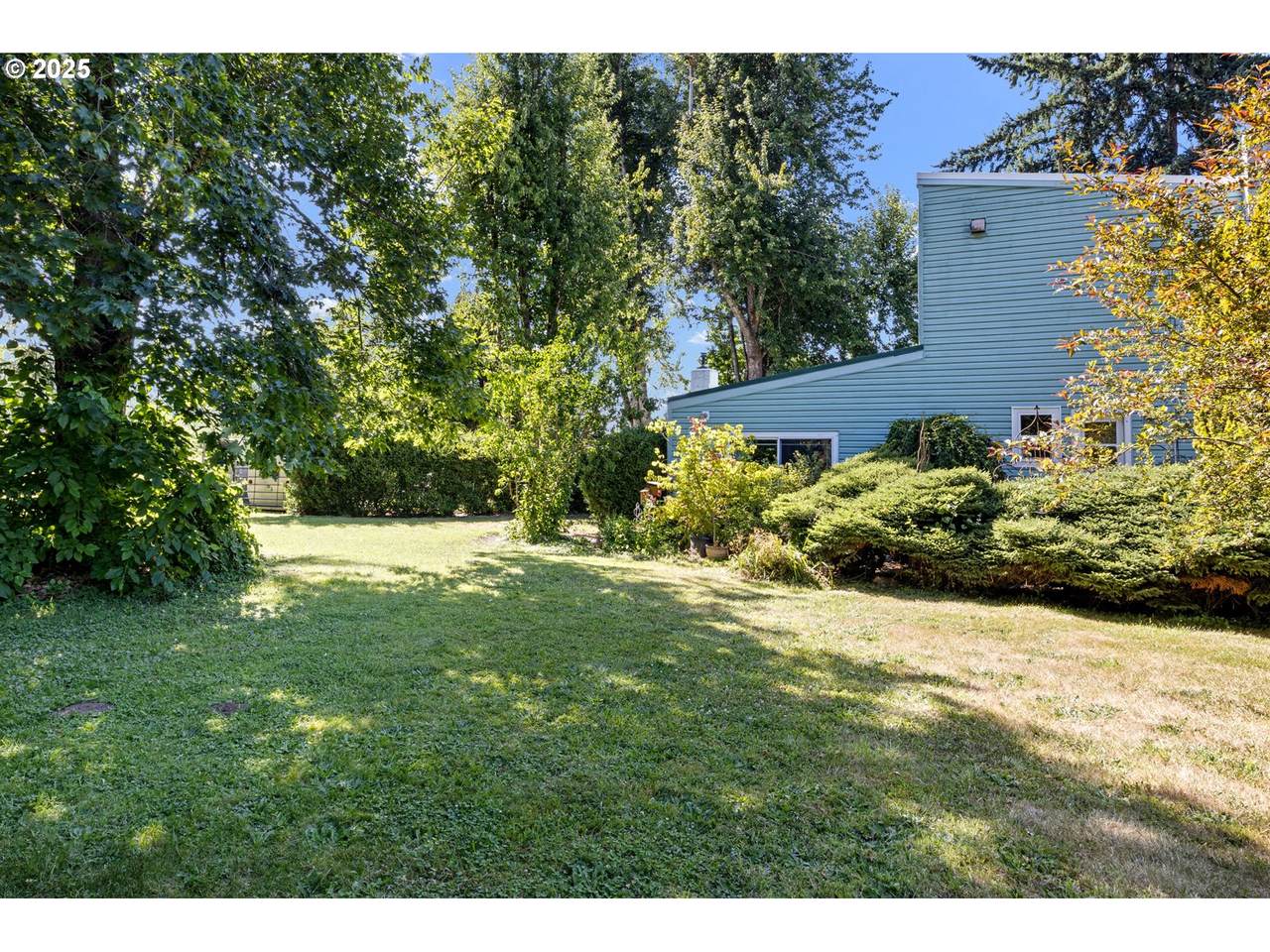 https://bt-photos.global.ssl.fastly.net/portland/1280_boomver_1_592300330-2.jpg