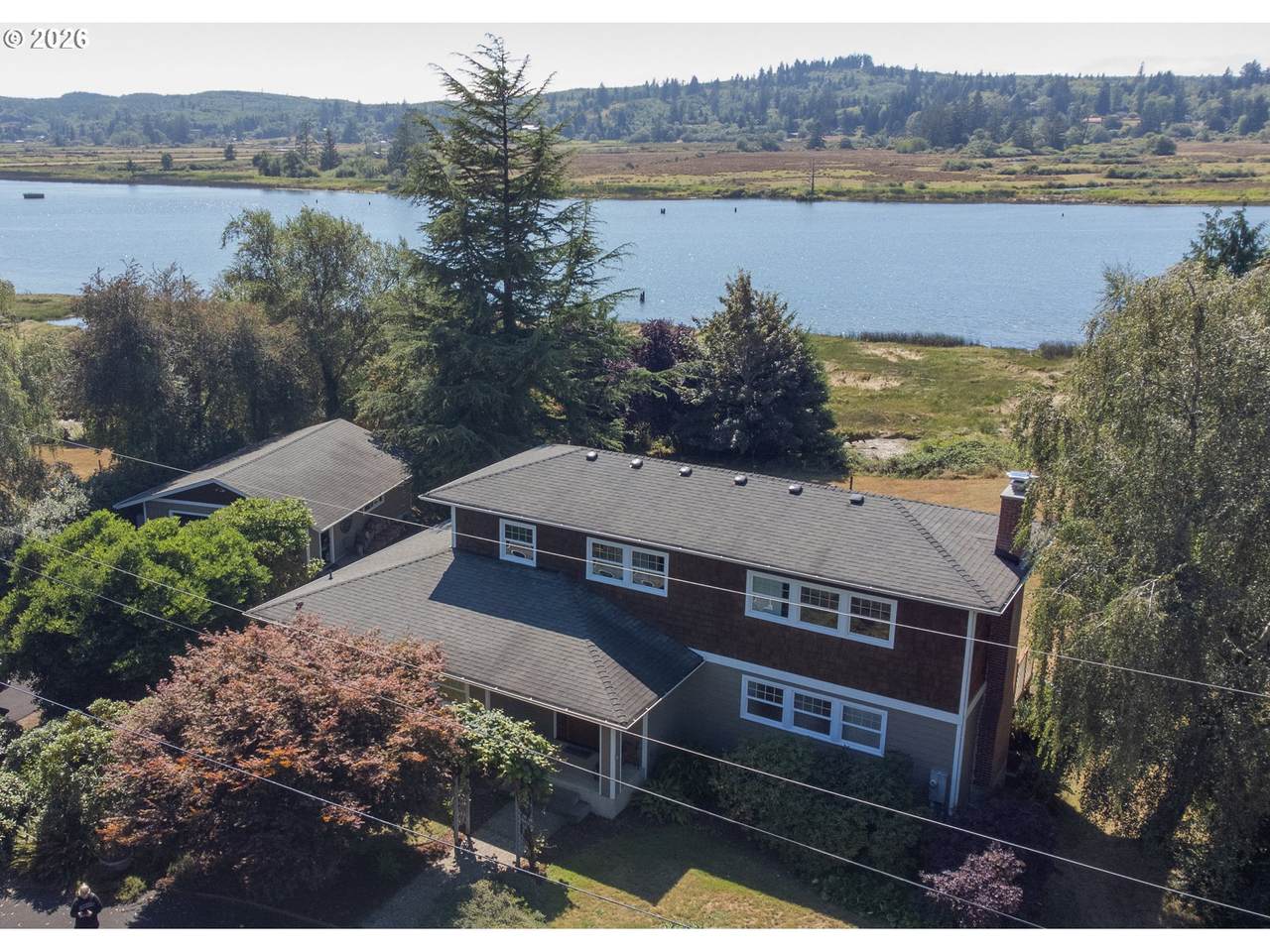 https://bt-photos.global.ssl.fastly.net/portland/1280_boomver_1_592895456-2.jpg