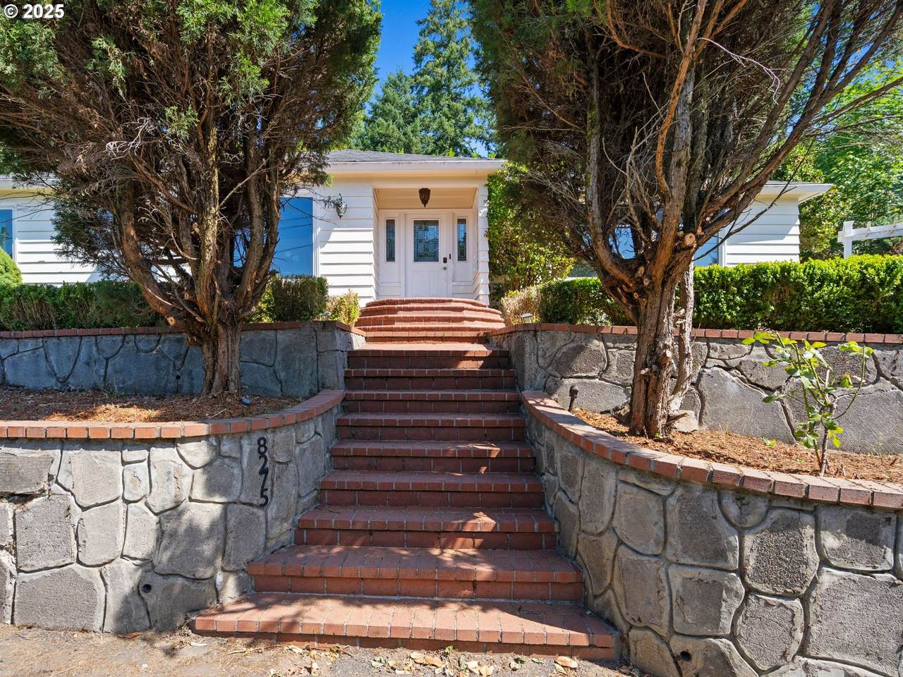 8275 Canyon Rd - Photo 1