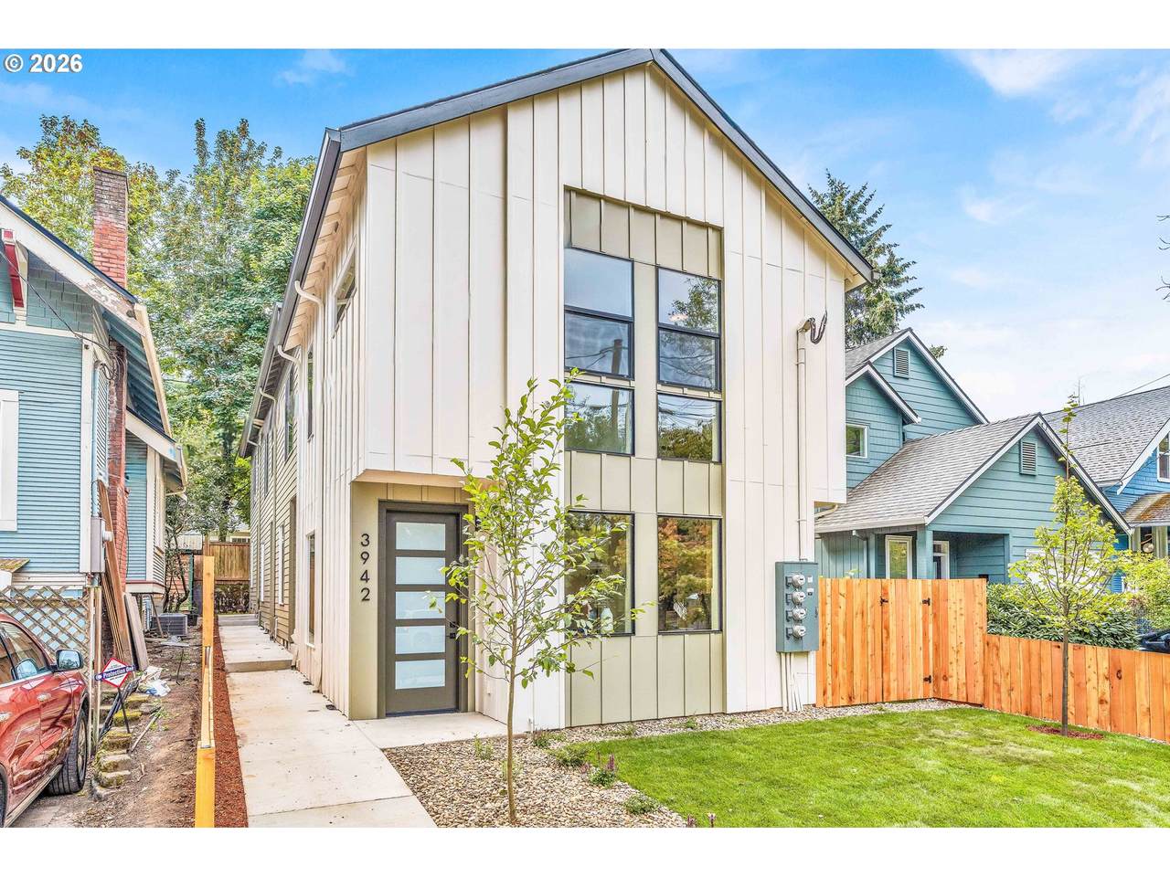 3944 Ivon St - Photo 1