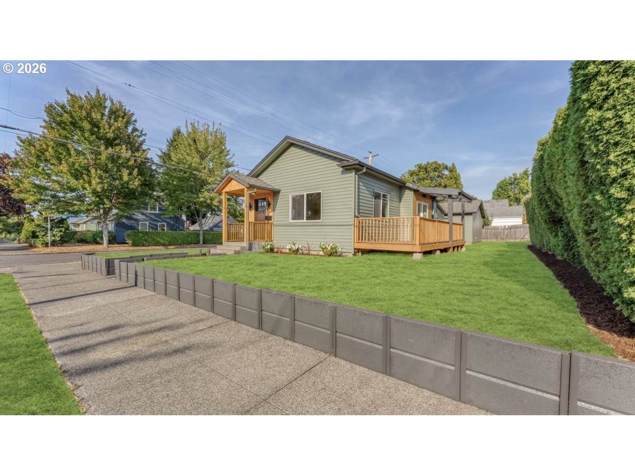 https://bt-photos.global.ssl.fastly.net/portland/1280_boomver_1_593650993-2.jpg