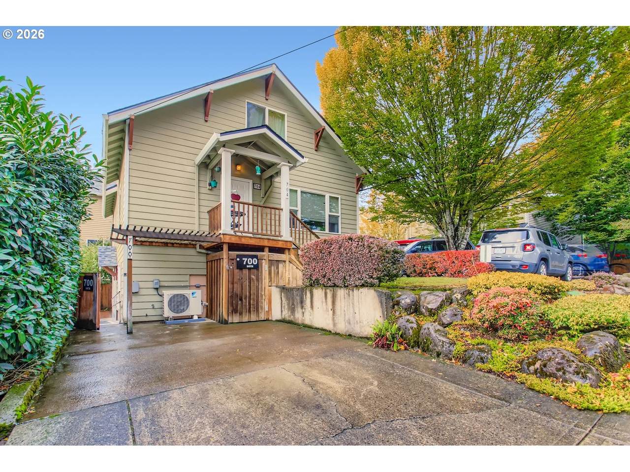 700 Barton Ave - Photo 1