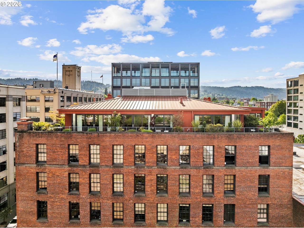 https://bt-photos.global.ssl.fastly.net/portland/1280_boomver_1_602844077-2.jpg