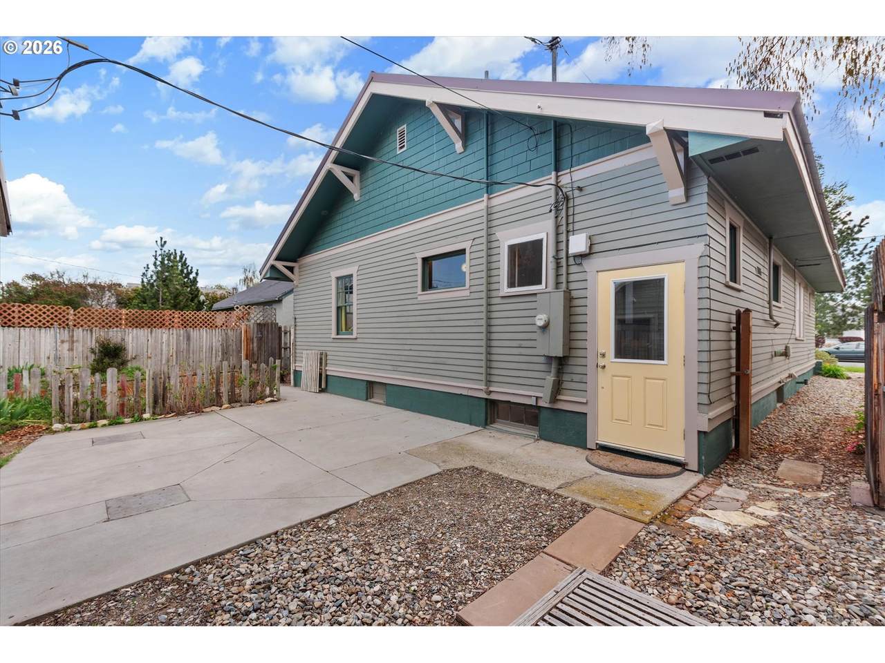 https://bt-photos.global.ssl.fastly.net/portland/1280_boomver_1_602952515-2.jpg
