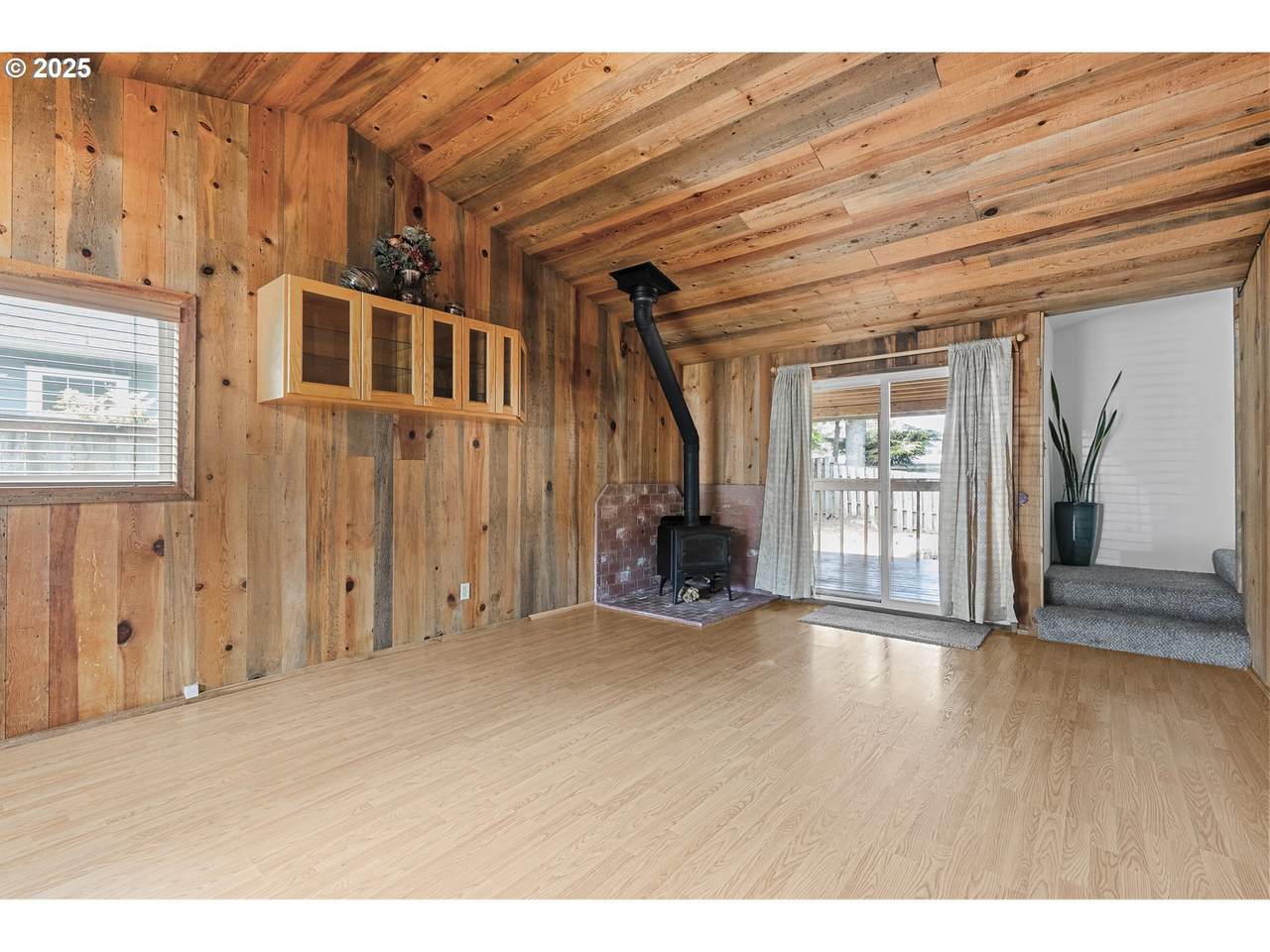 https://bt-photos.global.ssl.fastly.net/portland/1280_boomver_1_604998312-2.jpg