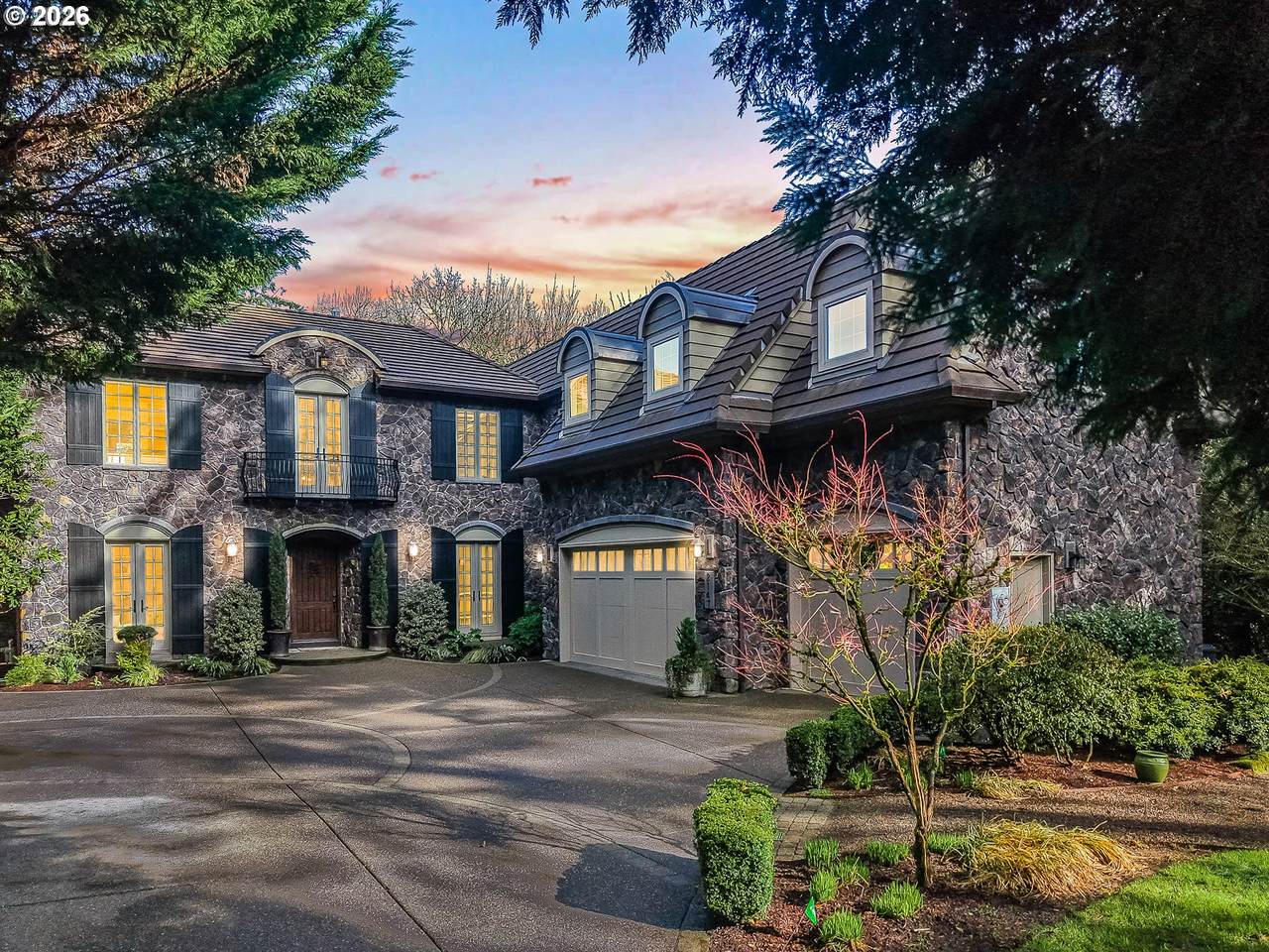 https://bt-photos.global.ssl.fastly.net/portland/1280_boomver_1_605279304-2.jpg