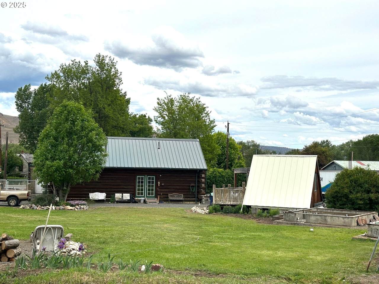 150 Schoolhouse Dr - Photo 1