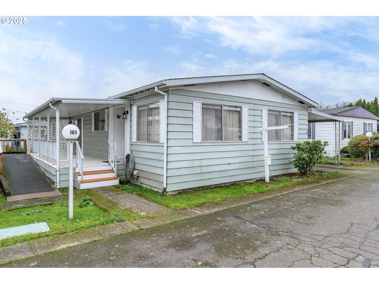 2901 2ND St - Photo 1