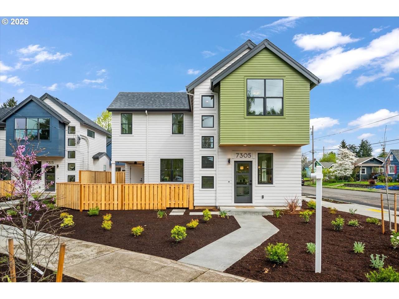 7305 Willamette Blvd - Photo 1