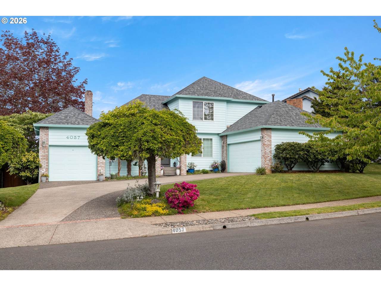 https://bt-photos.global.ssl.fastly.net/portland/1280_boomver_1_606622278-2.jpg