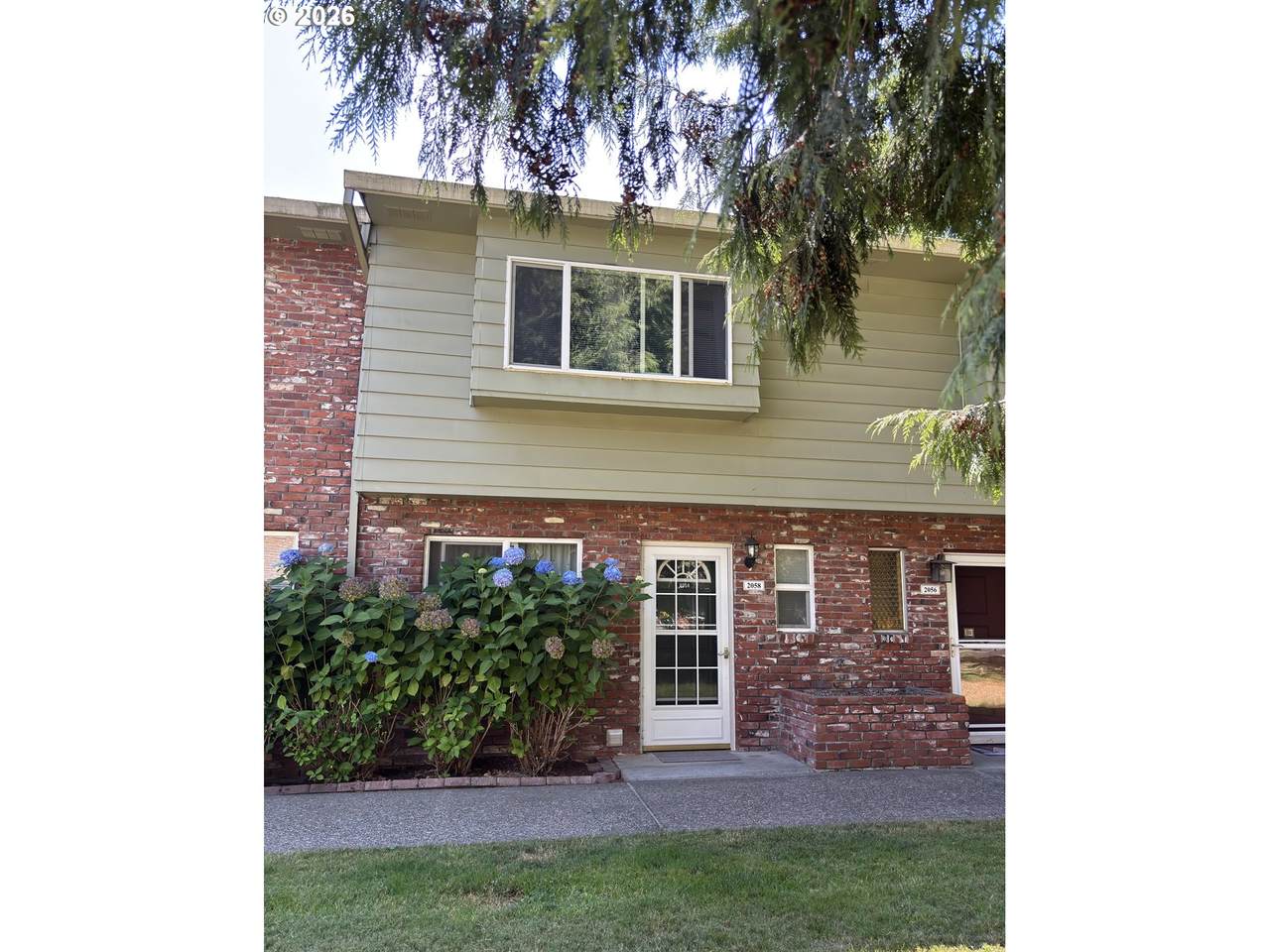 2058 Hogan Dr - Photo 1