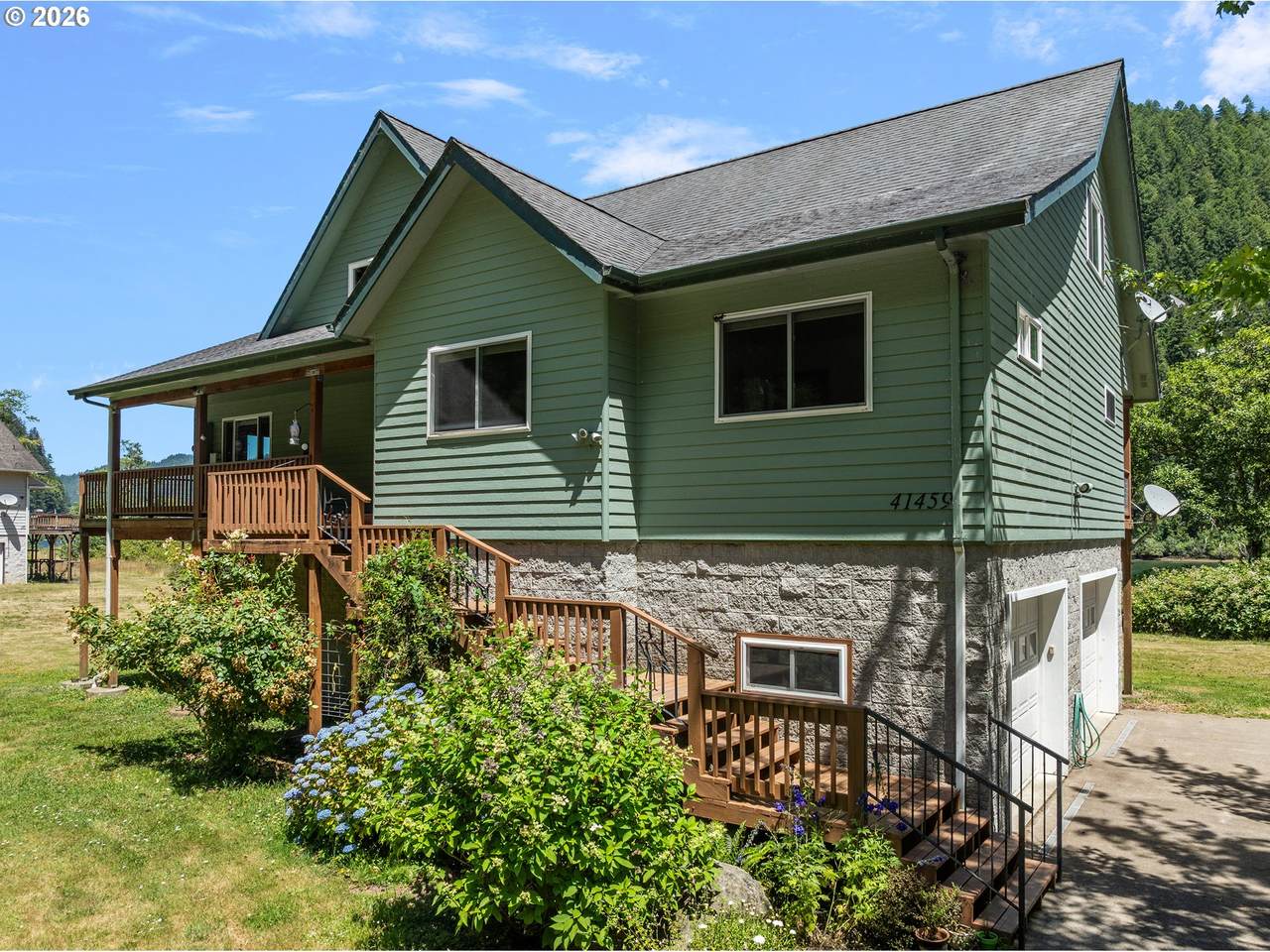 https://bt-photos.global.ssl.fastly.net/portland/1280_boomver_1_609795541-2.jpg