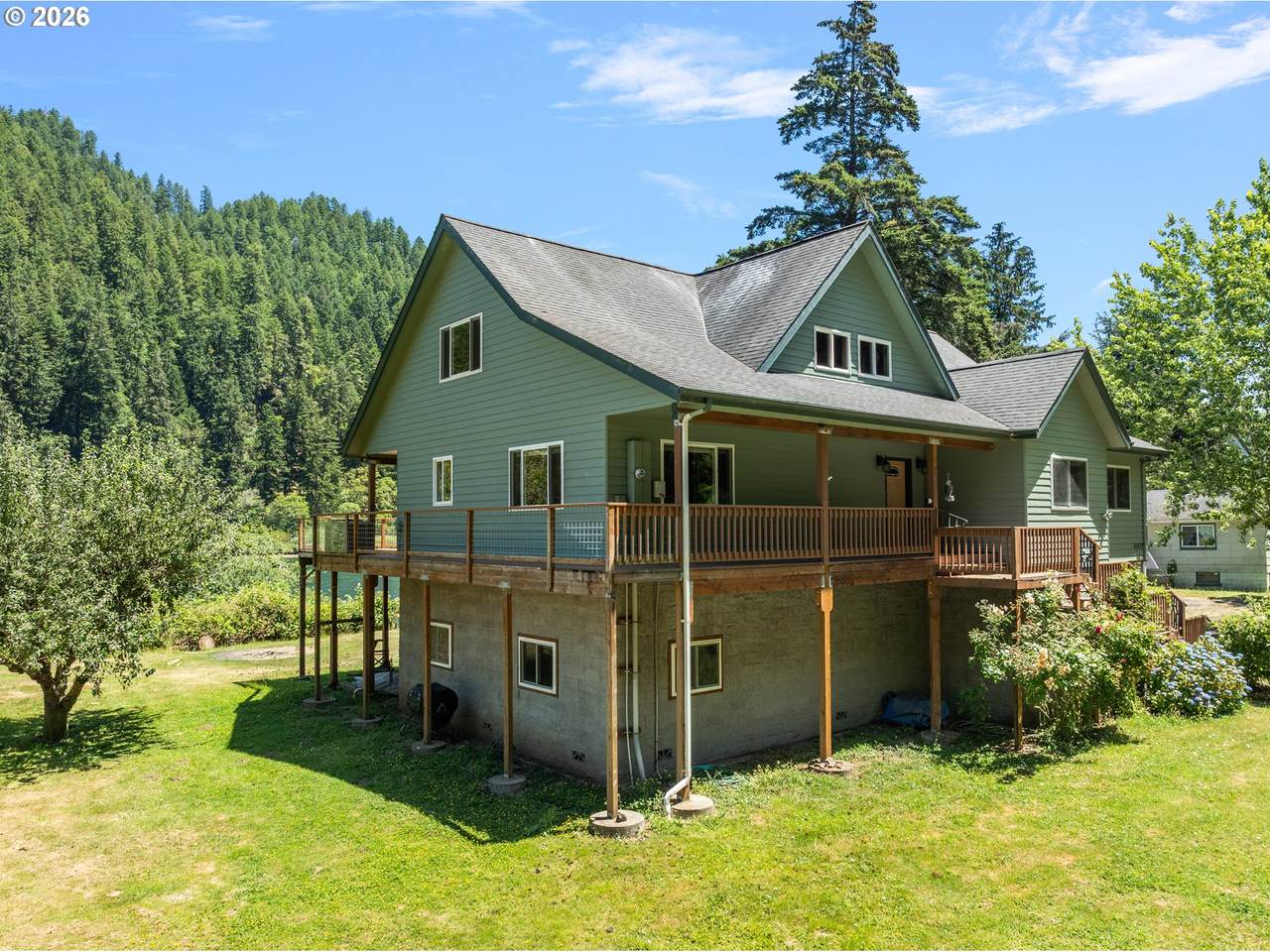 https://bt-photos.global.ssl.fastly.net/portland/1280_boomver_1_609795541-2.jpg