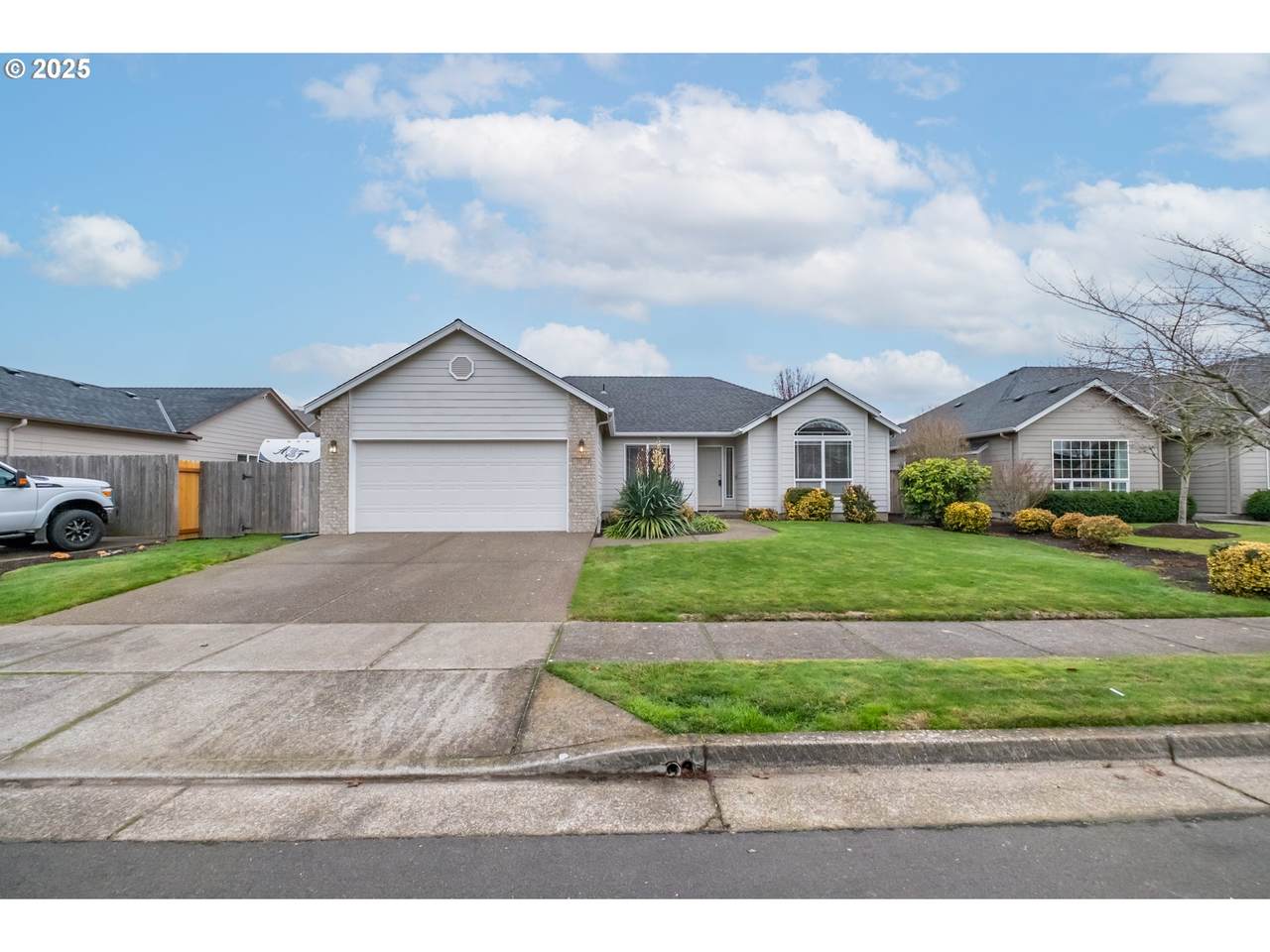 1851 Cougar Ave - Photo 1