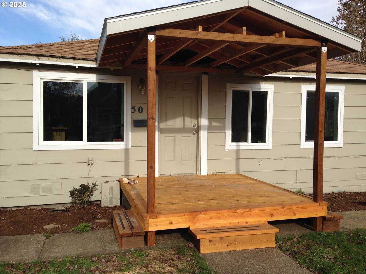 505 32nd St - Photo 1