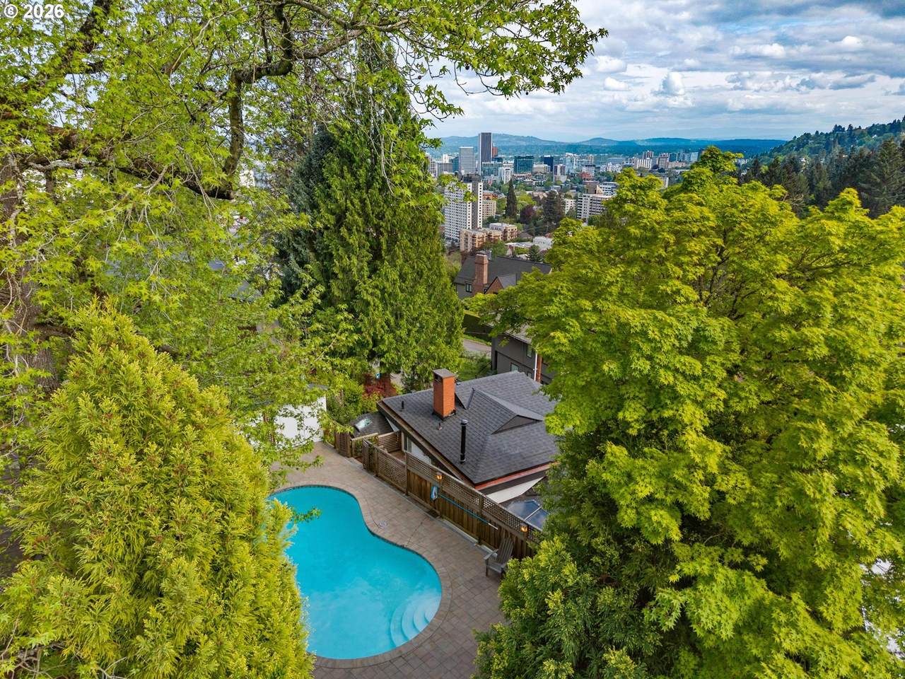 https://bt-photos.global.ssl.fastly.net/portland/1280_boomver_1_611478723-2.jpg