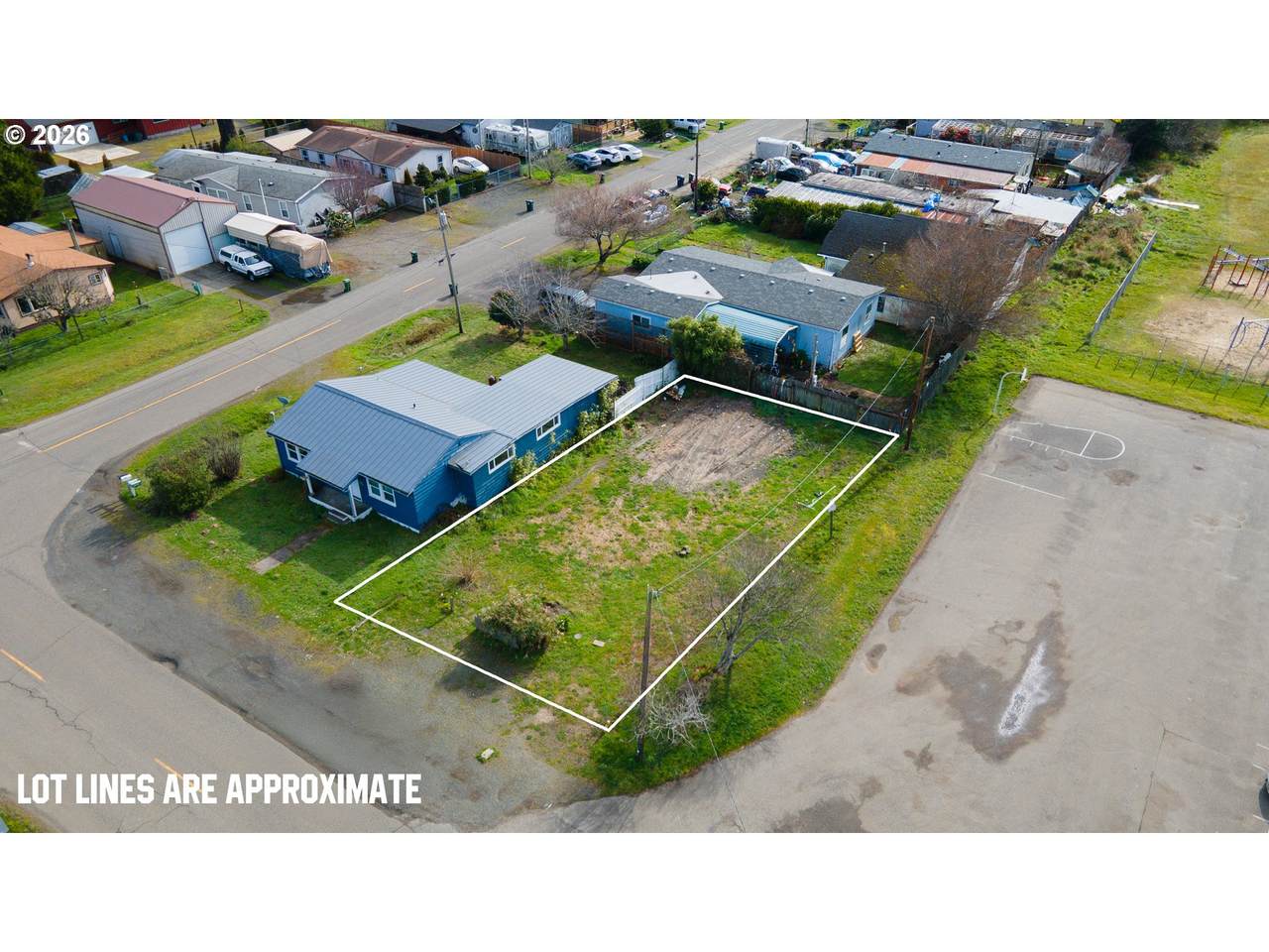 1015 Lake Rd - Photo 1
