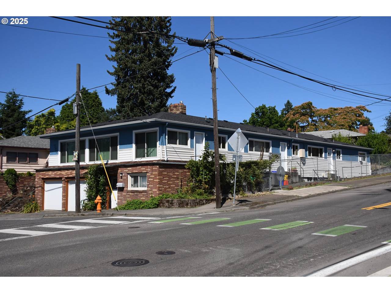 4428 42 Ave - Photo 1