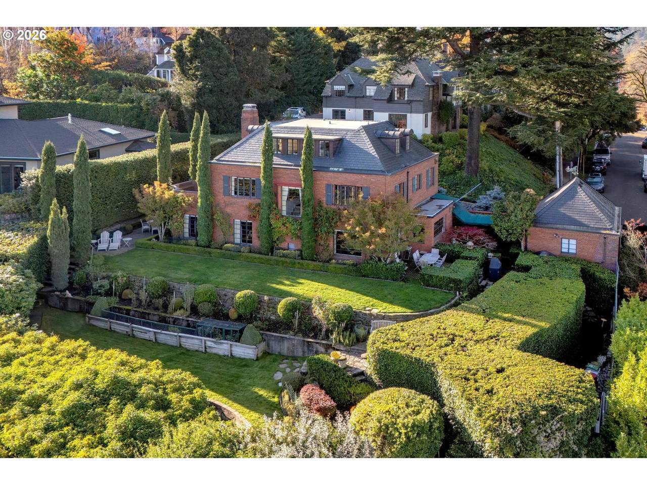 1490 Clifton St - Photo 1