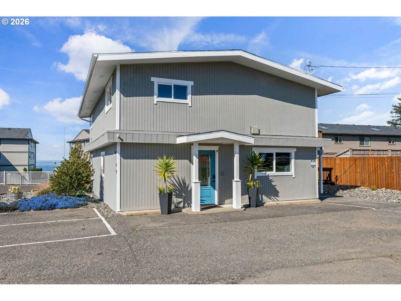1214 Moore St - Photo 1