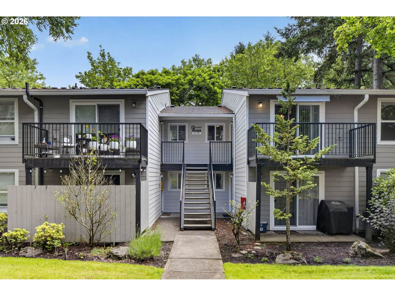 5482 Alger Ave - Photo 1