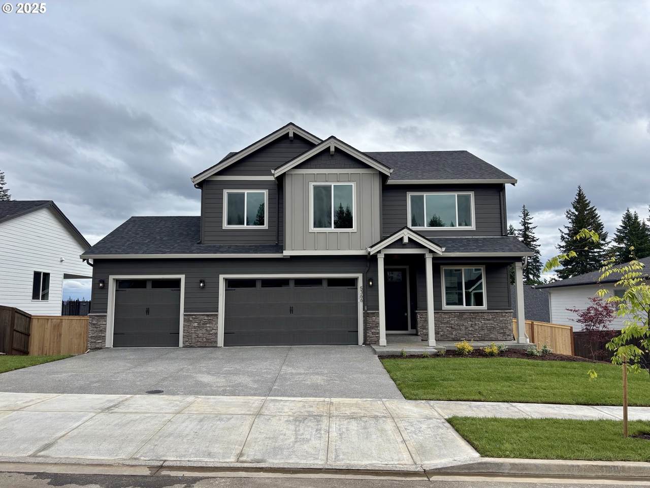 5568 93RD Ave - Photo 1