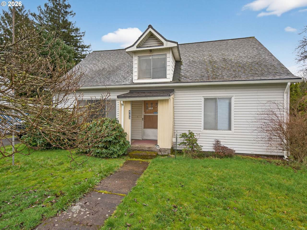 453 Yamhill St - Photo 1