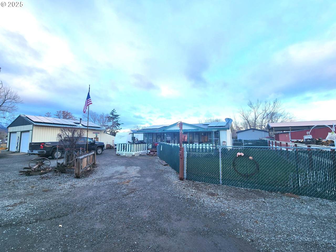 845 Arch St - Photo 1