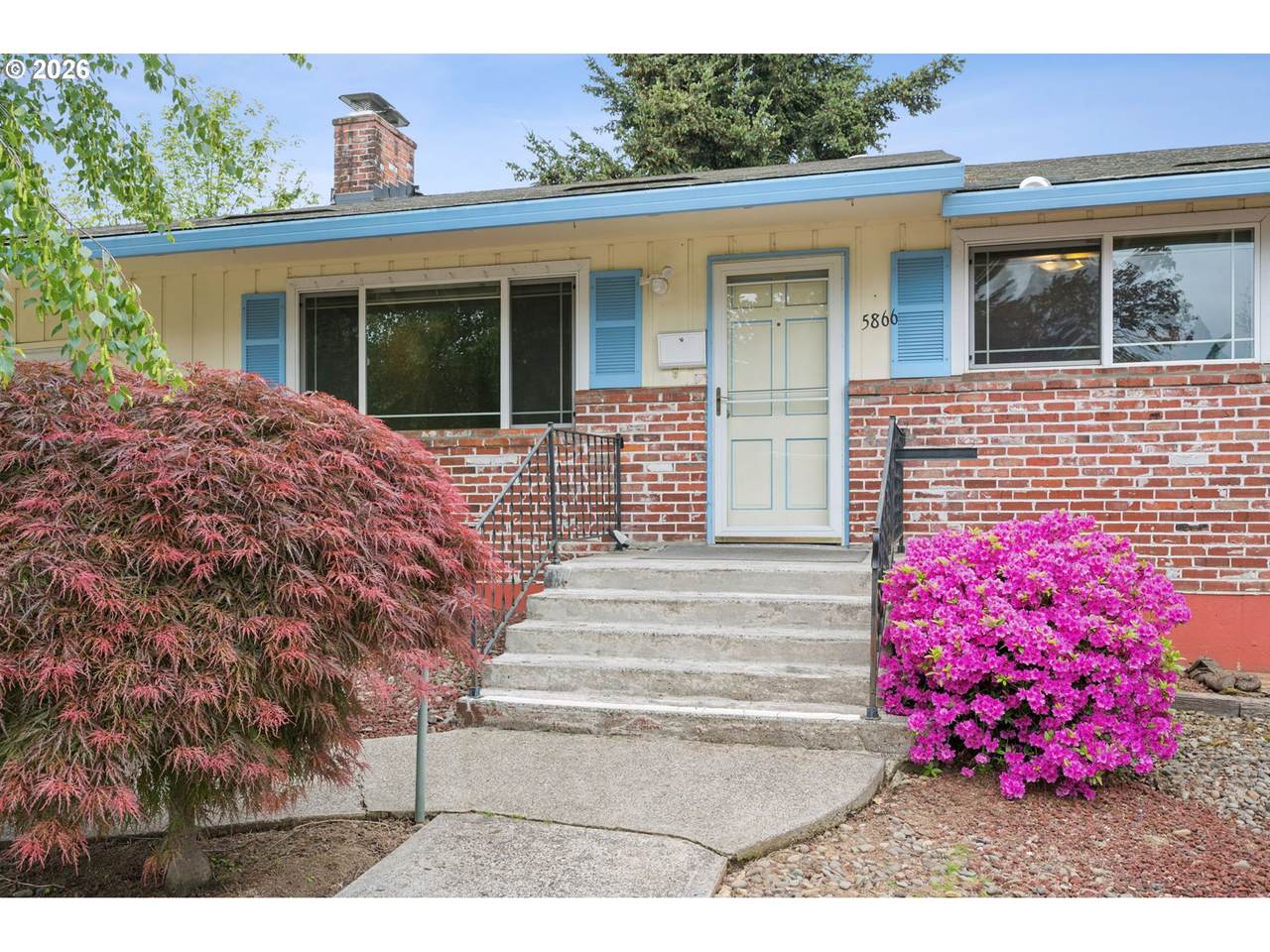 5866 Lloyd St - Photo 1