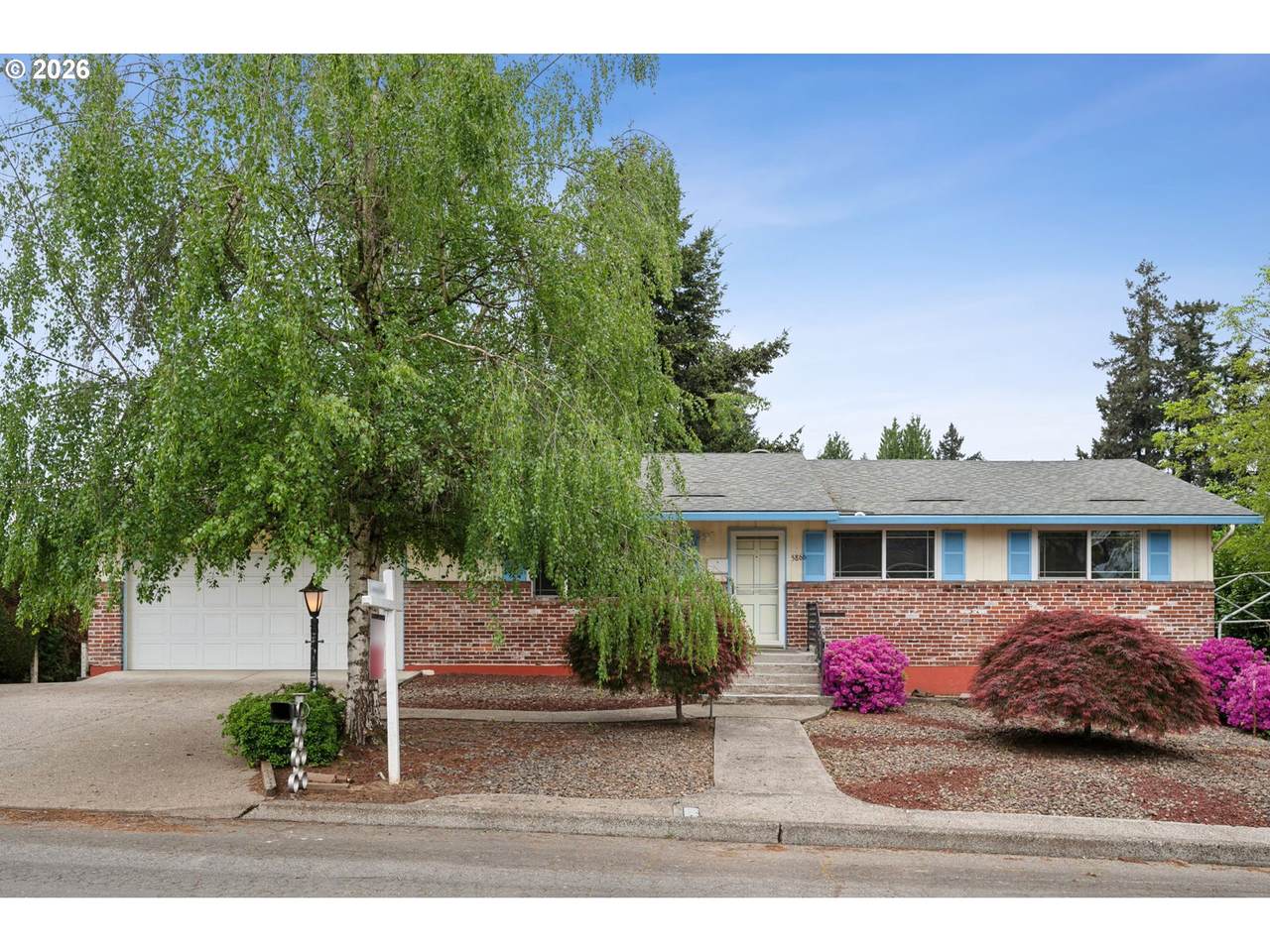 https://bt-photos.global.ssl.fastly.net/portland/1280_boomver_1_620318273-2.jpg