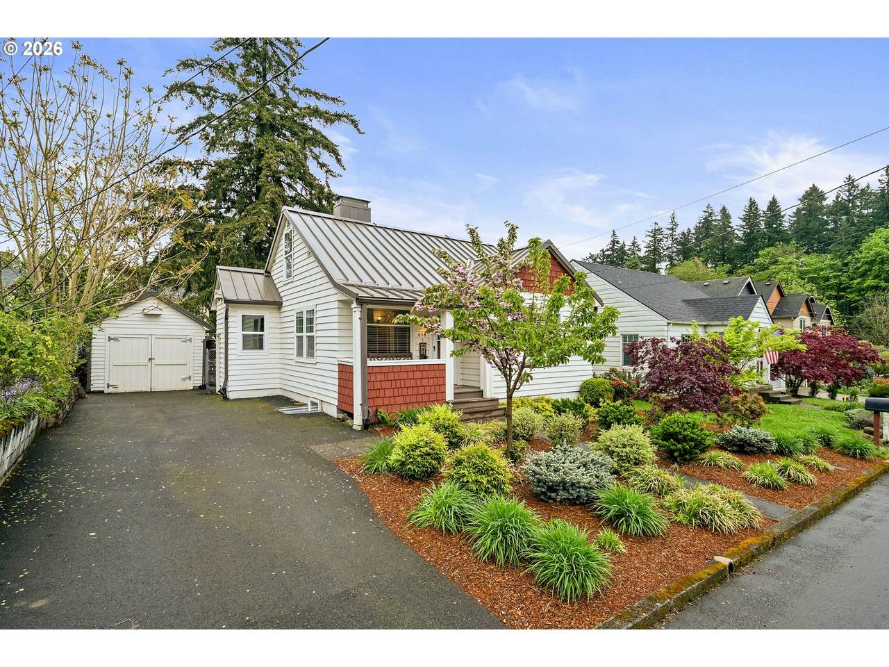 https://bt-photos.global.ssl.fastly.net/portland/1280_boomver_1_622152937-2.jpg