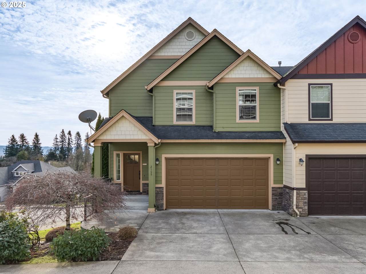 2105 34TH St - Photo 1