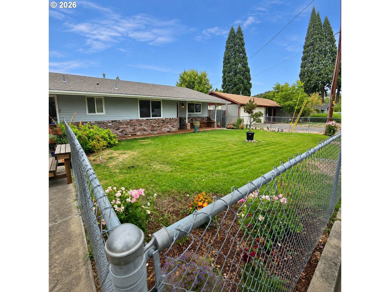 https://bt-photos.global.ssl.fastly.net/portland/1280_boomver_1_623046167-2.jpg