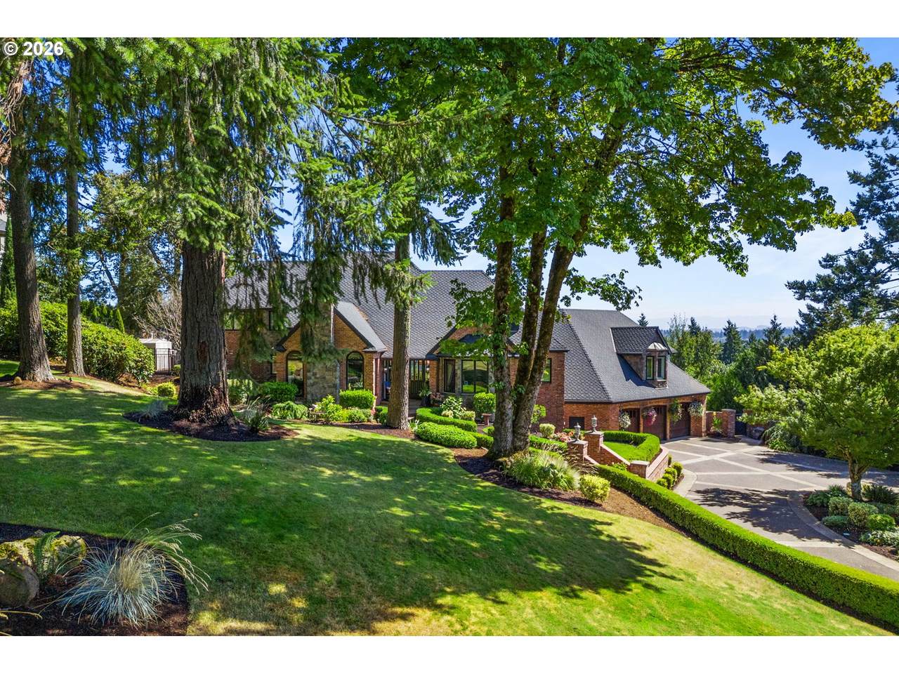 https://bt-photos.global.ssl.fastly.net/portland/1280_boomver_1_623756058-2.jpg