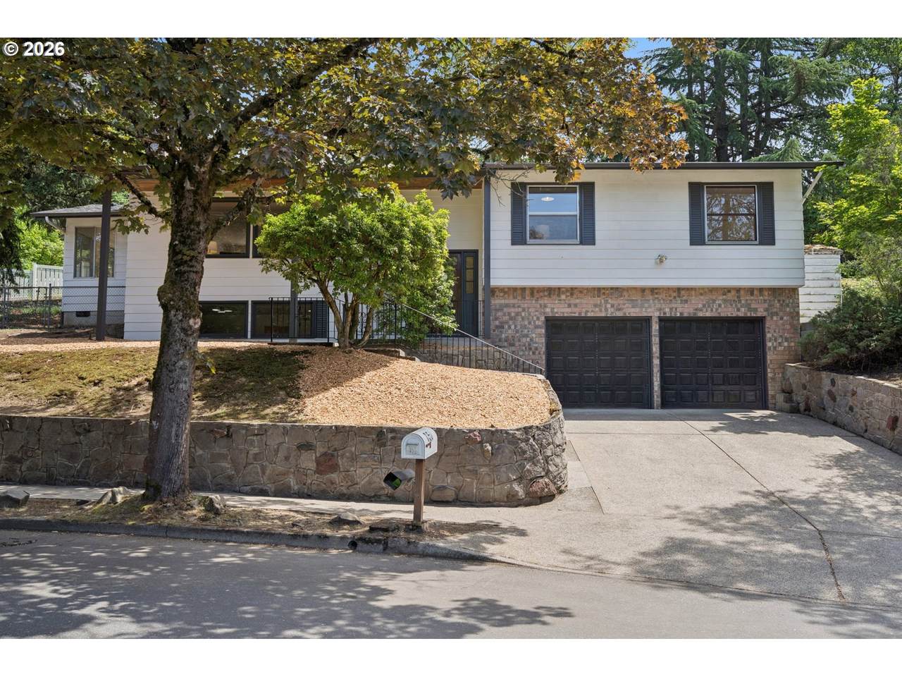 860 Battaglia Ave - Photo 1