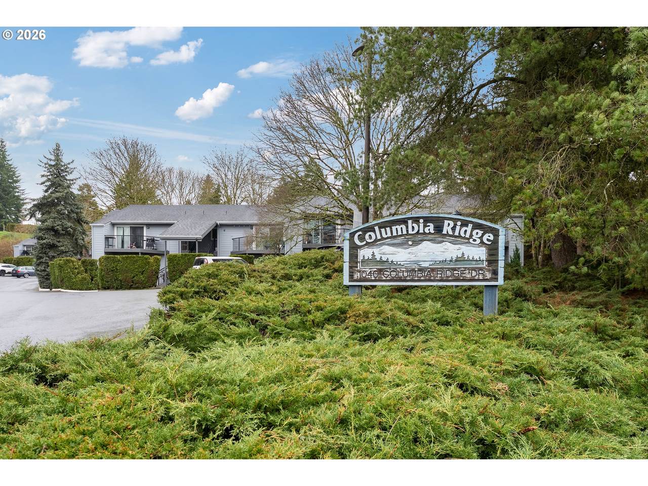 1040 Columbia Ridge Dr - Photo 1